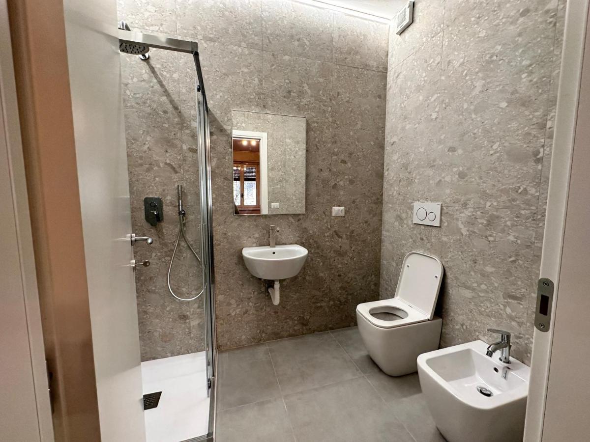 Giramondo Apartment Centrale Милано Екстериор снимка