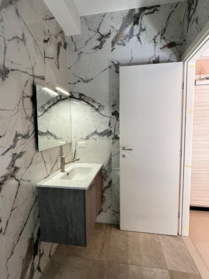 Giramondo Apartment Centrale Милано Екстериор снимка