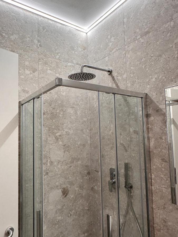 Giramondo Apartment Centrale Милано Екстериор снимка