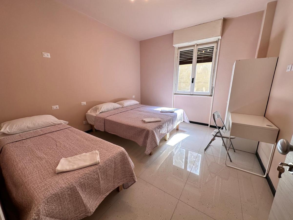 Giramondo Apartment Centrale Милано Екстериор снимка