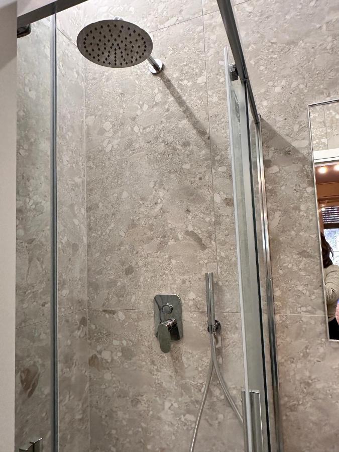 Giramondo Apartment Centrale Милано Екстериор снимка