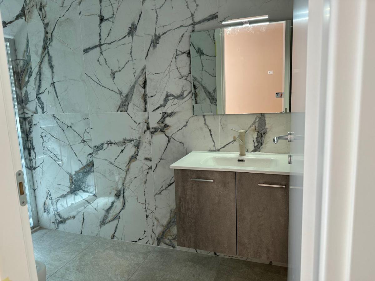 Giramondo Apartment Centrale Милано Екстериор снимка