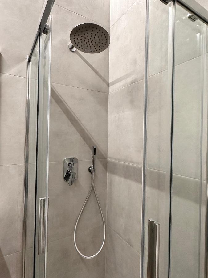 Giramondo Apartment Centrale Милано Екстериор снимка