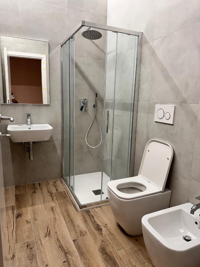 Giramondo Apartment Centrale Милано Екстериор снимка