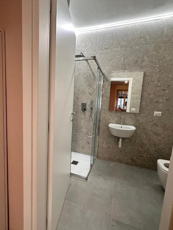Giramondo Apartment Centrale Милано Екстериор снимка