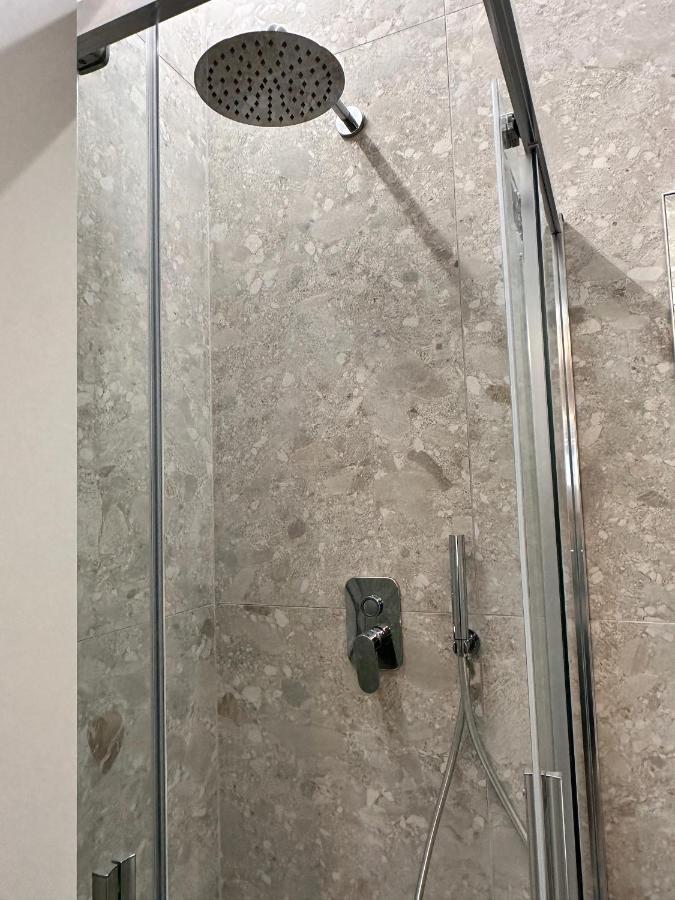 Giramondo Apartment Centrale Милано Екстериор снимка