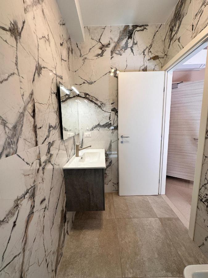 Giramondo Apartment Centrale Милано Екстериор снимка
