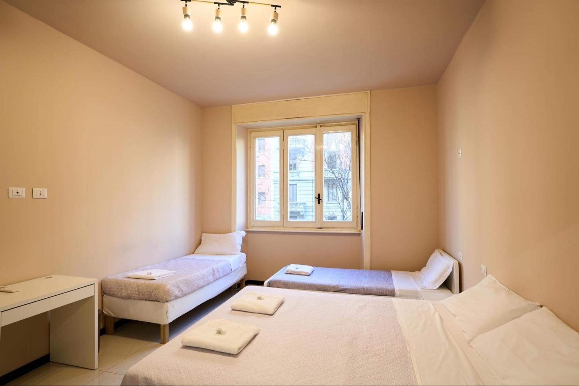 Giramondo Apartment Centrale Милано Екстериор снимка